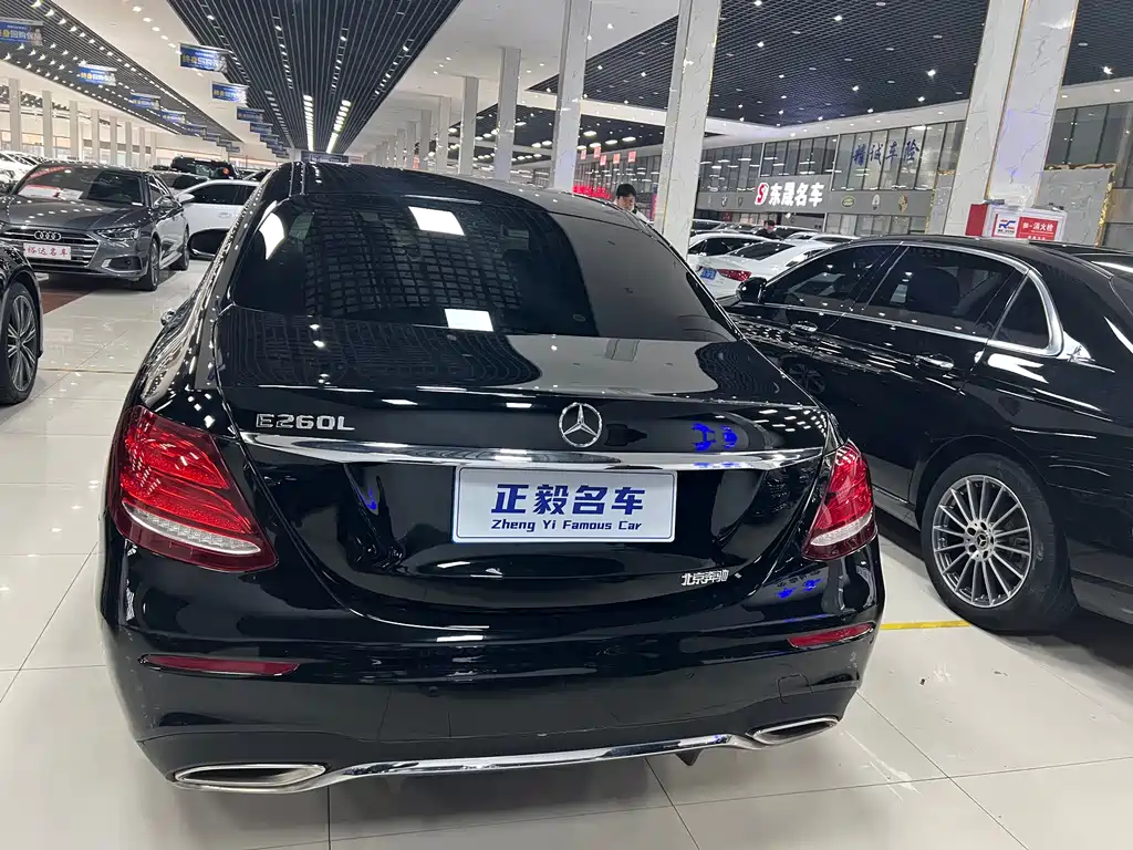 MERCEDES-BENZ E CLASS