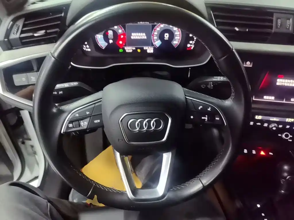 Audi Q3 — миниатюра 11