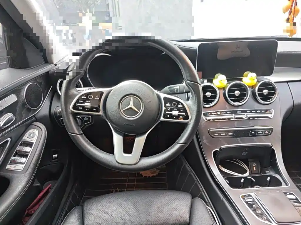 Mercedes-Benz C-Class — миниатюра 11