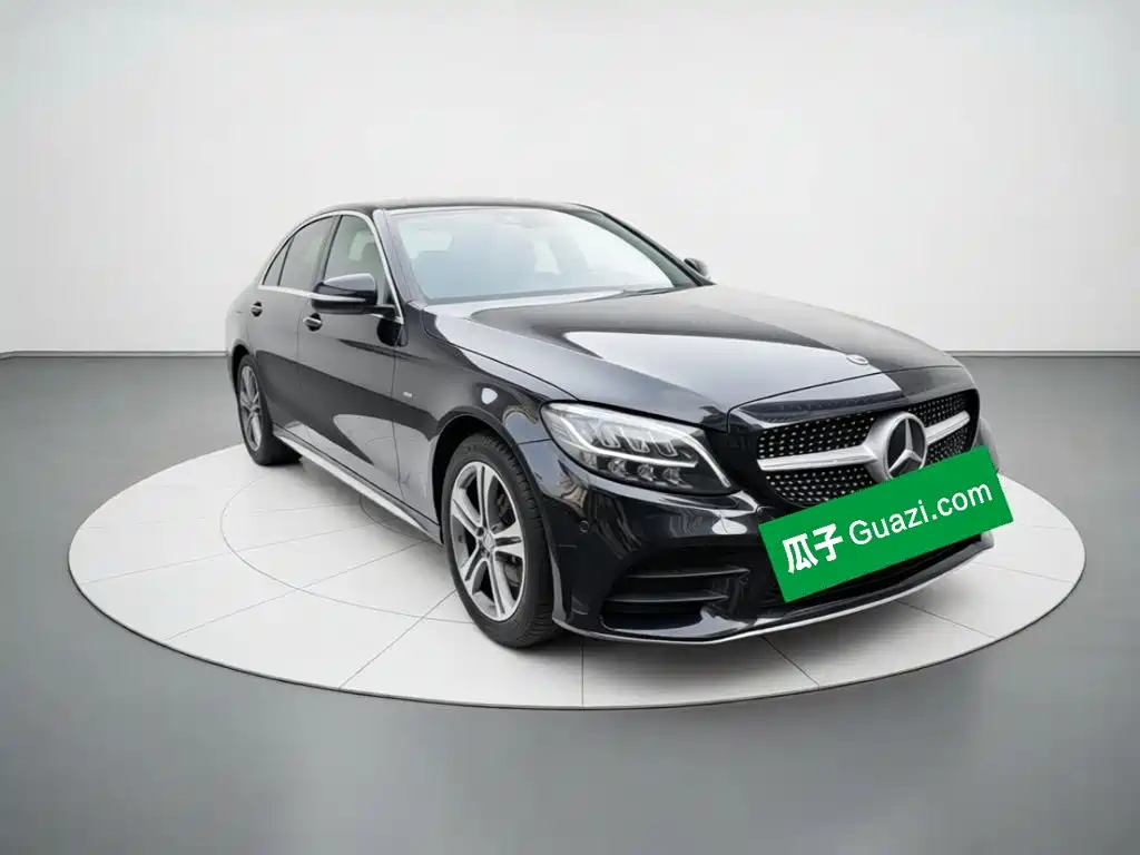 Mercedes-Benz C-Class — миниатюра 3