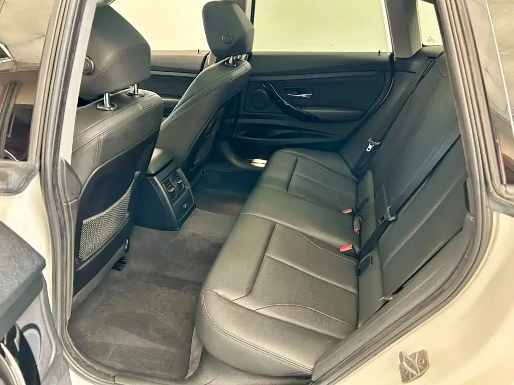 BMW 3 Series GT — миниатюра 7
