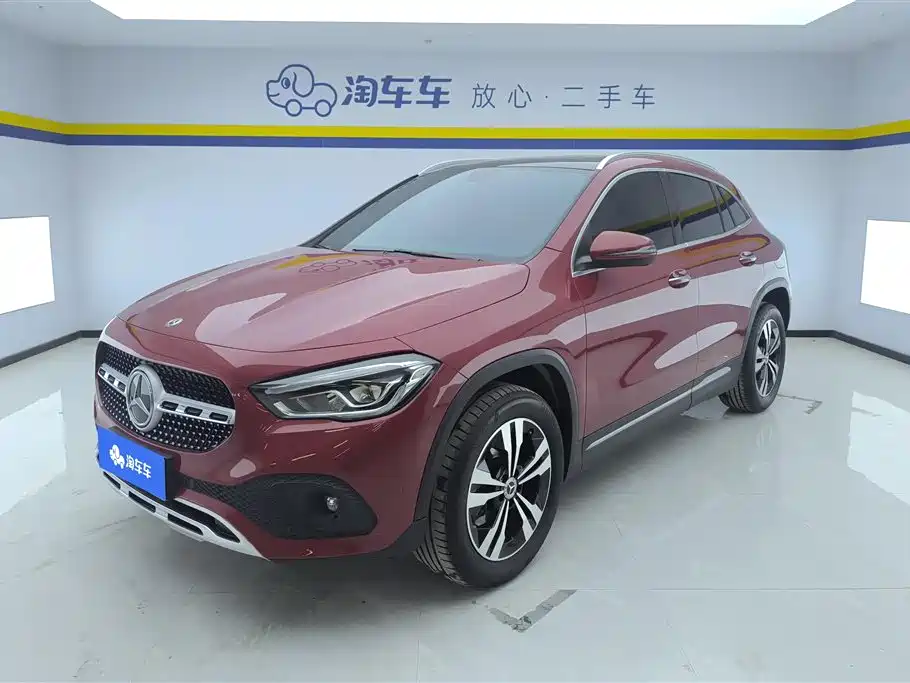 MERCEDES-BENZ GLA