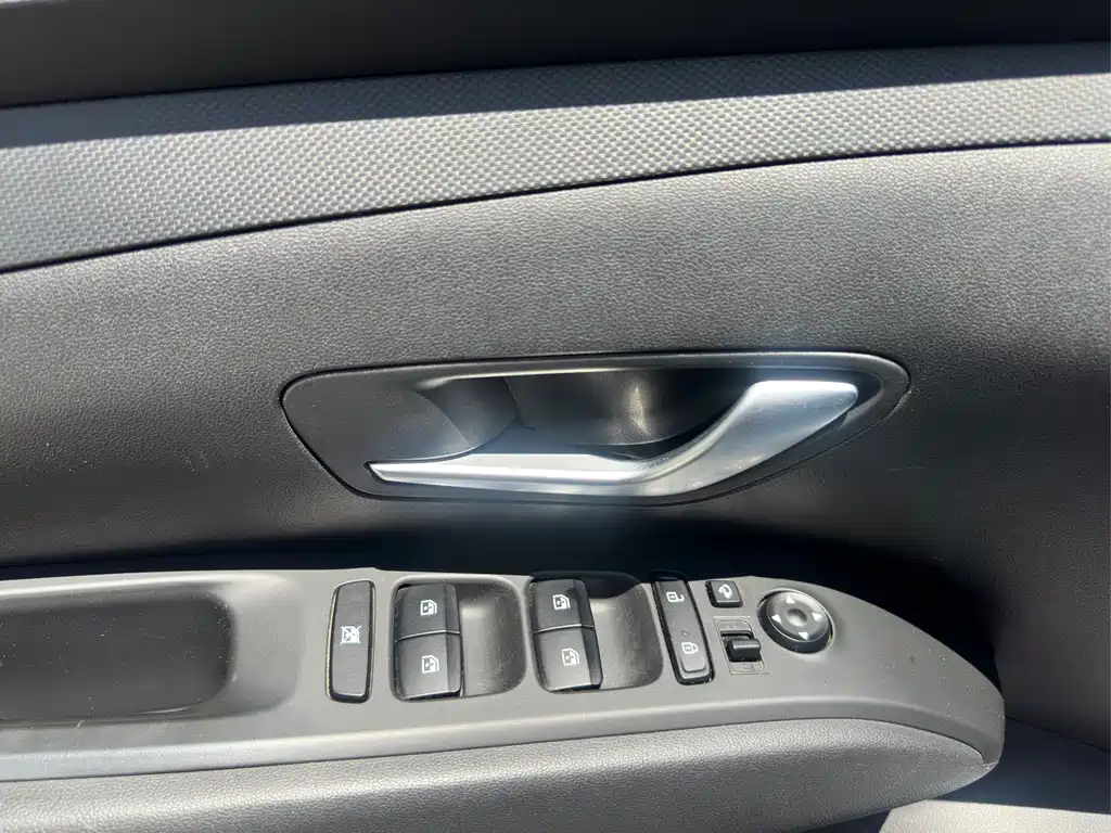 Hyundai Tucson — миниатюра 19