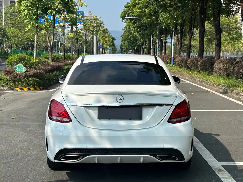 Mercedes-Benz C-Class — миниатюра 8