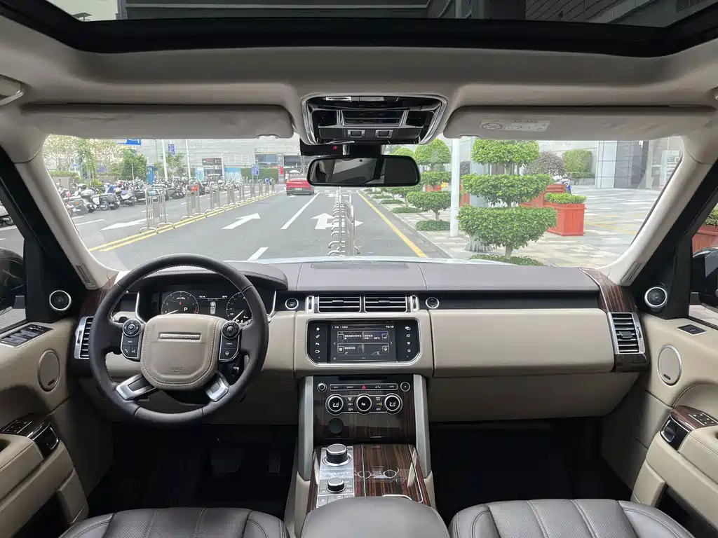 Land Rover Range Rover — миниатюра 11