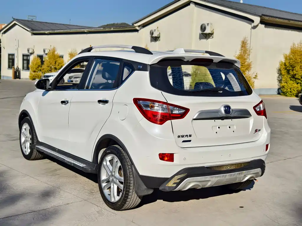 Changan CS35 2015 1.6L AT Luxury V