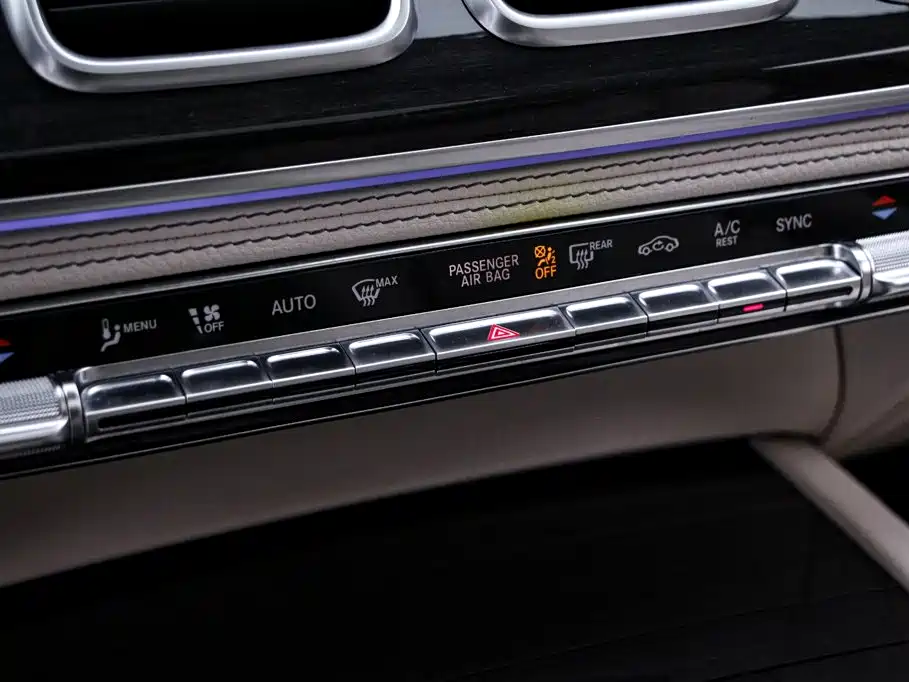 Mercedes-Benz GLS — миниатюра 9