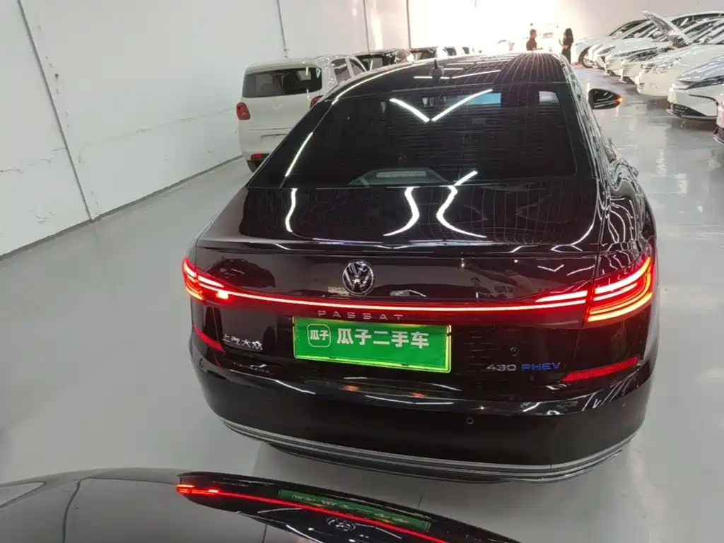 Volkswagen Passat PHEV — миниатюра 6