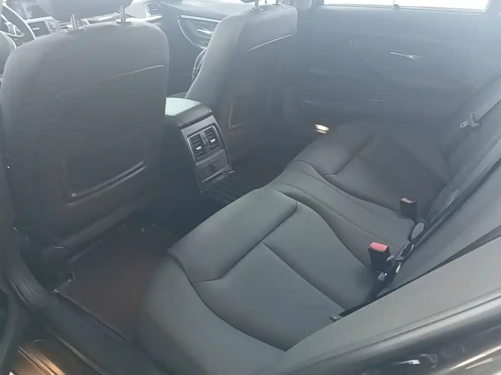BMW 3 Series — миниатюра 17