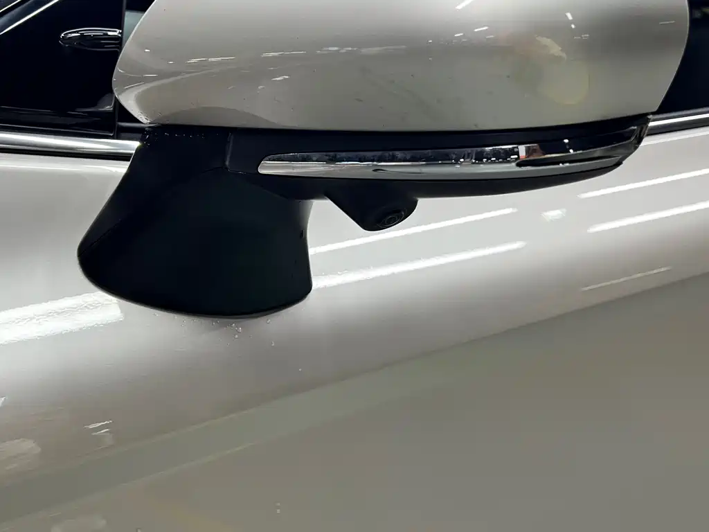 Toyota Camry — миниатюра 24