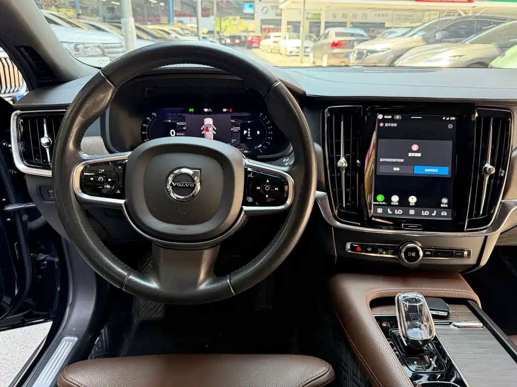 Volvo S90 — миниатюра 16