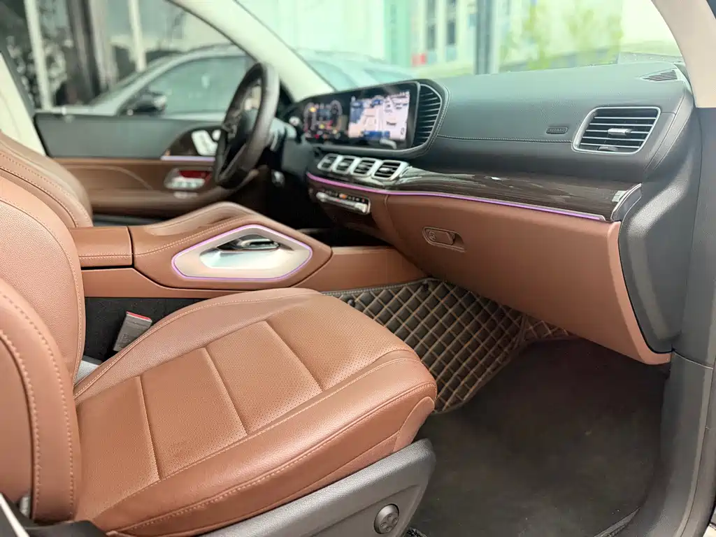 Mercedes-Benz GLE (Import) — миниатюра 25