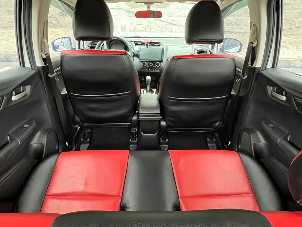 Honda Fit — миниатюра 9