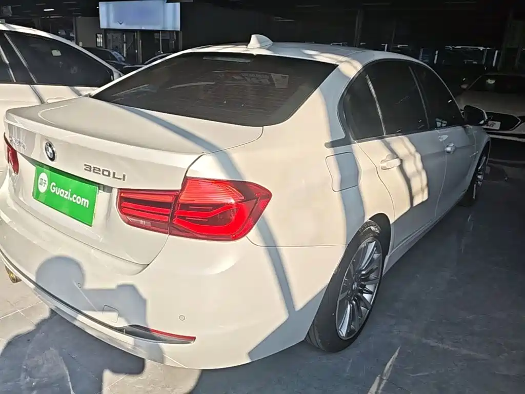 BMW 3 Series — миниатюра 7