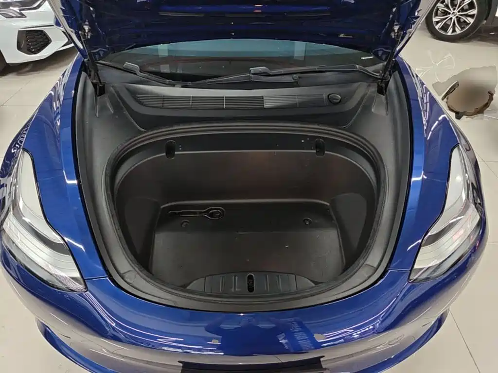 Tesla Model 3 — миниатюра 20
