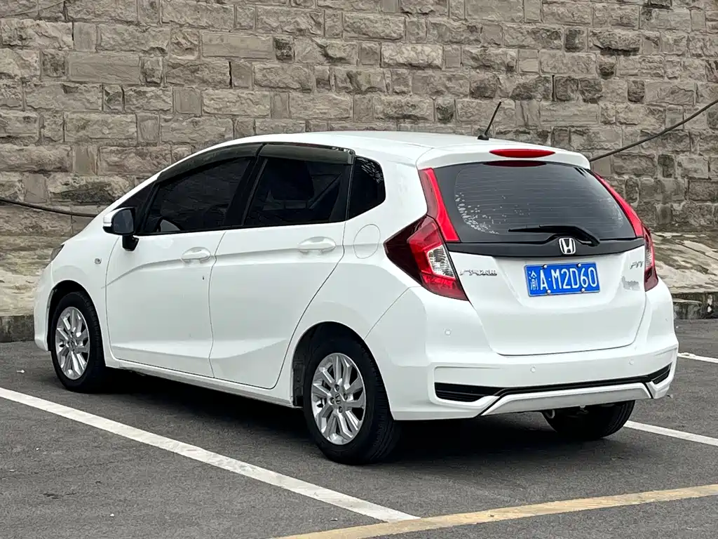 Honda Fit — миниатюра 4