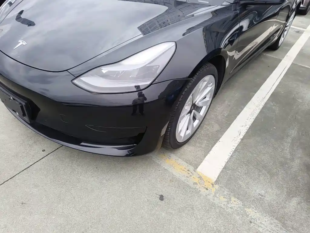 Tesla Model 3 — миниатюра 24