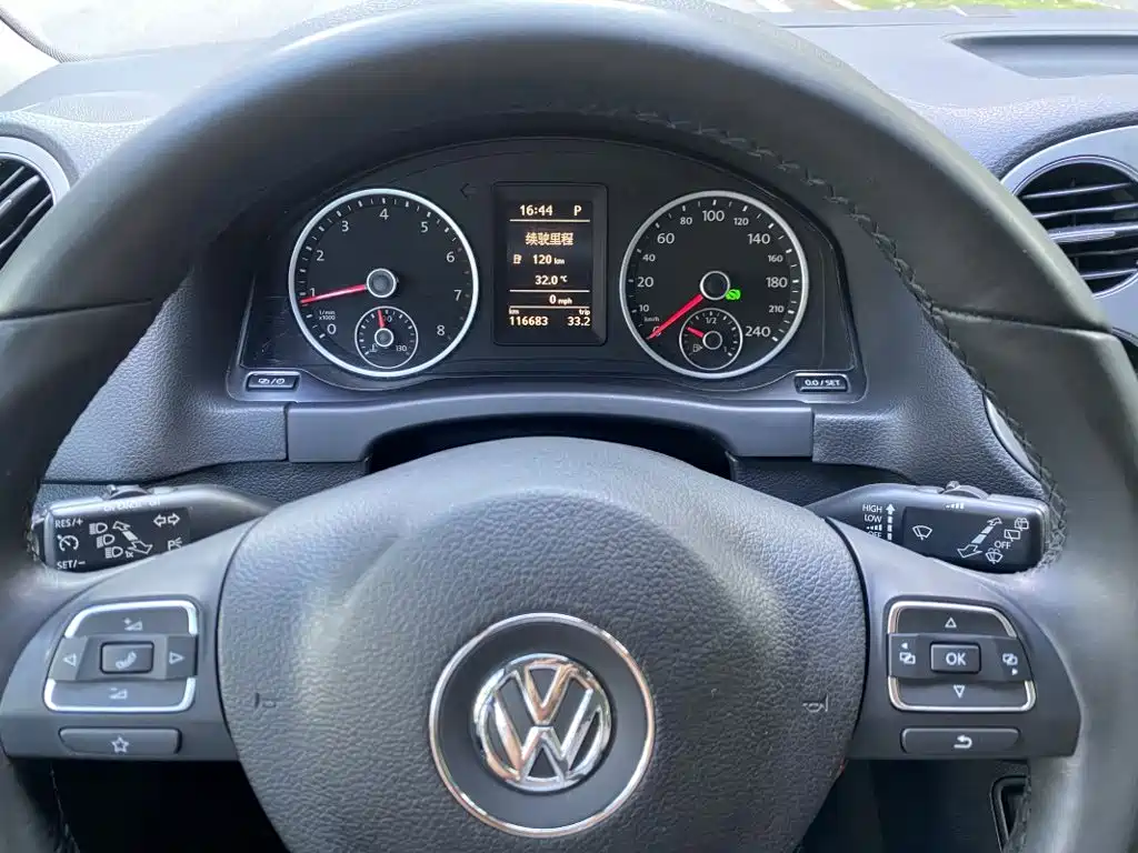 Volkswagen Tiguan — миниатюра 3