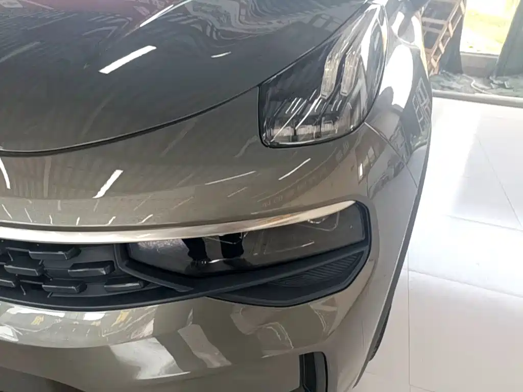 Lynk & Co 01 — миниатюра 24