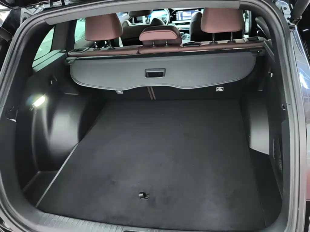 Geely Xingyue L — миниатюра 19