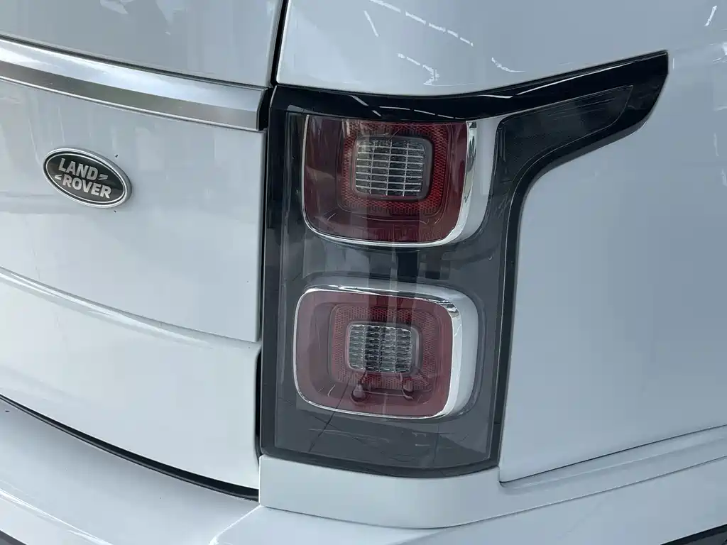 Land Rover Range Rover — миниатюра 27