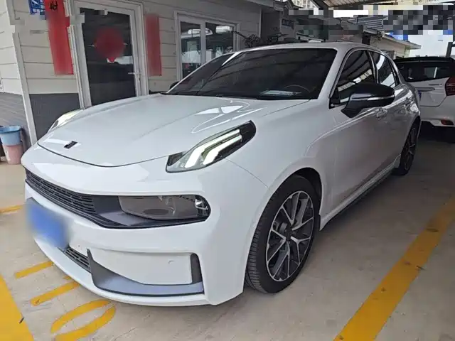 2019 Lynk & Co 03