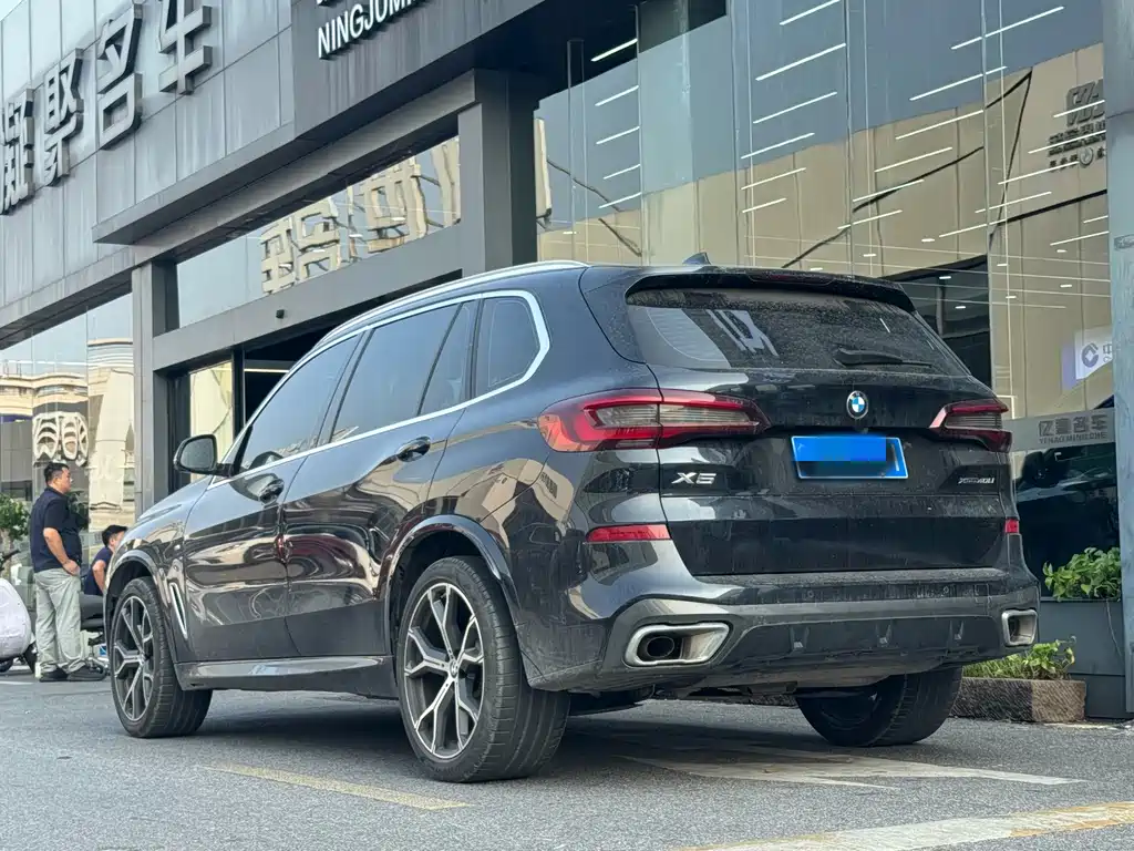 BMW X5 — миниатюра 12