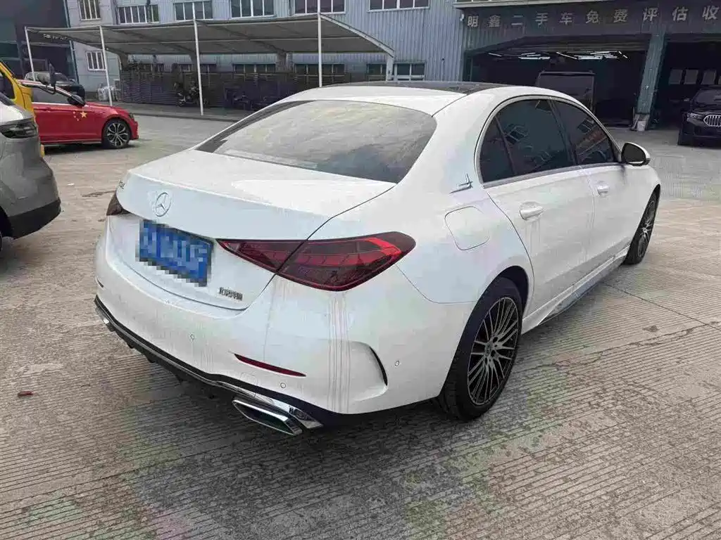 Mercedes-Benz C-Class — миниатюра 3
