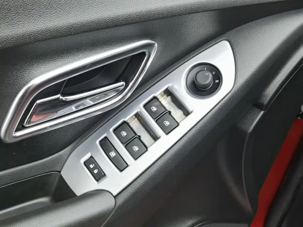 Chevrolet Trax — миниатюра 9