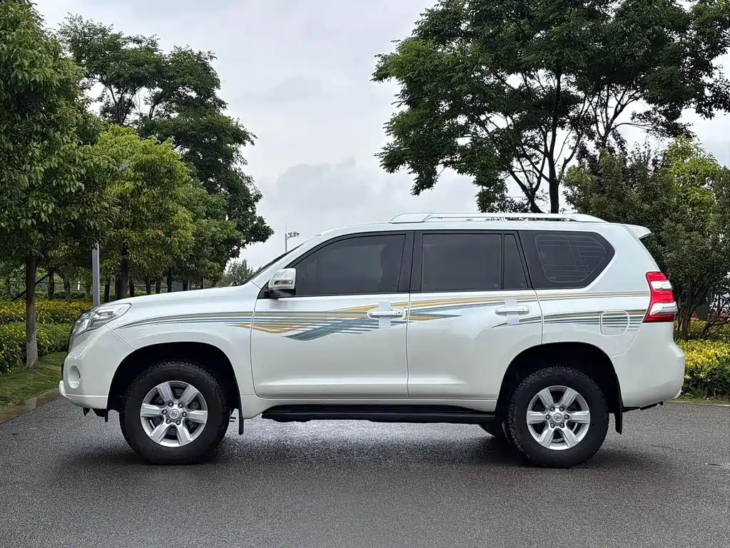 Toyota Prado — миниатюра 8
