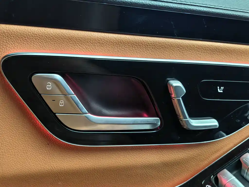 Mercedes-Benz S-Class — миниатюра 16
