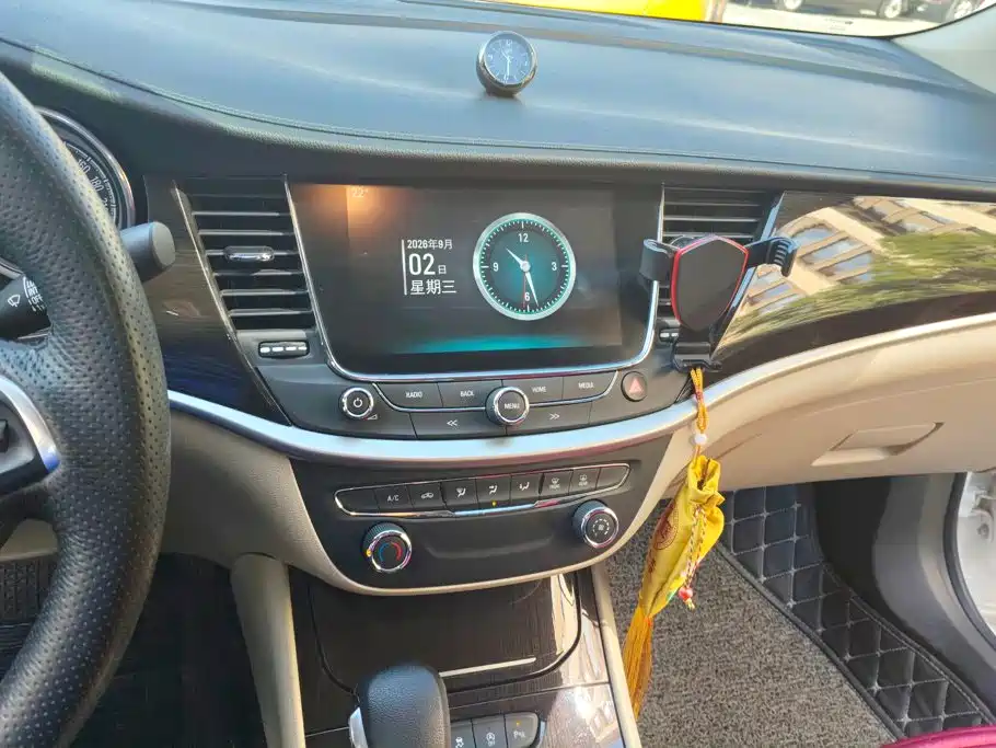 Buick Verano — миниатюра 13