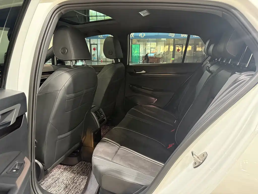 Volkswagen Golf — миниатюра 8