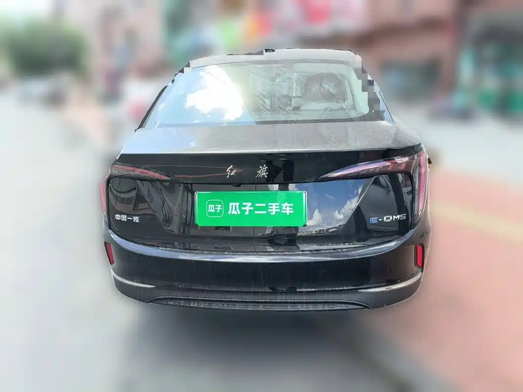 Hongqi Hongqi E-QM5 — миниатюра 3