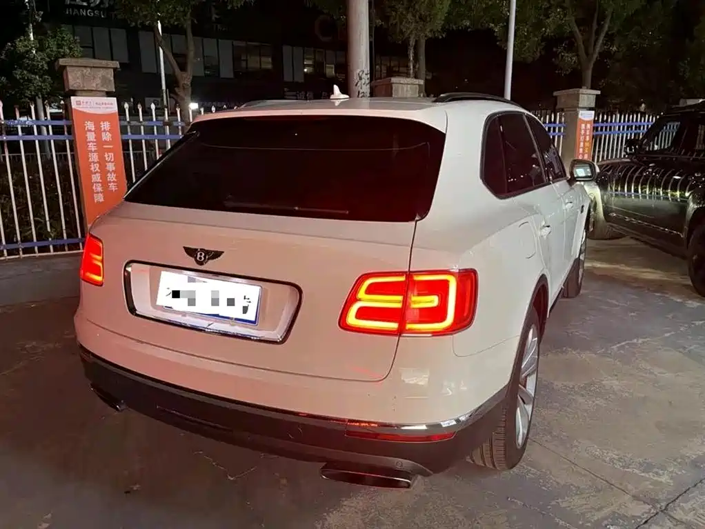 Bentley Bentayga 2016 6.0T Standard