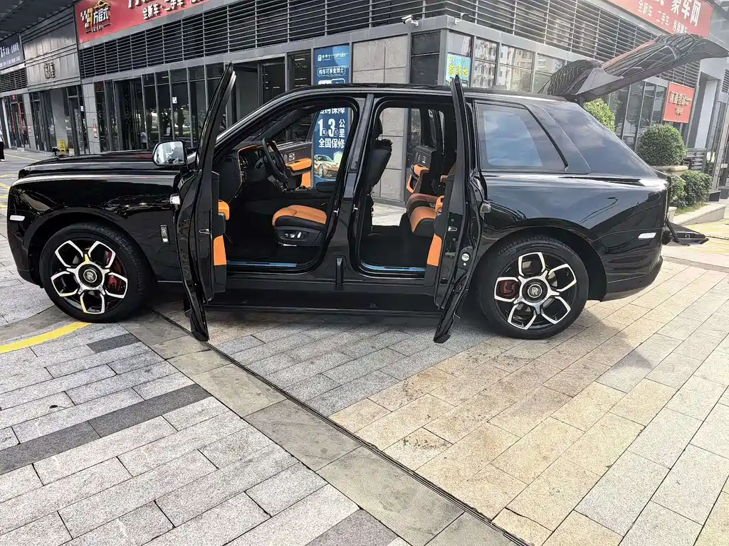 ROLLS-ROYCE CULLINAN