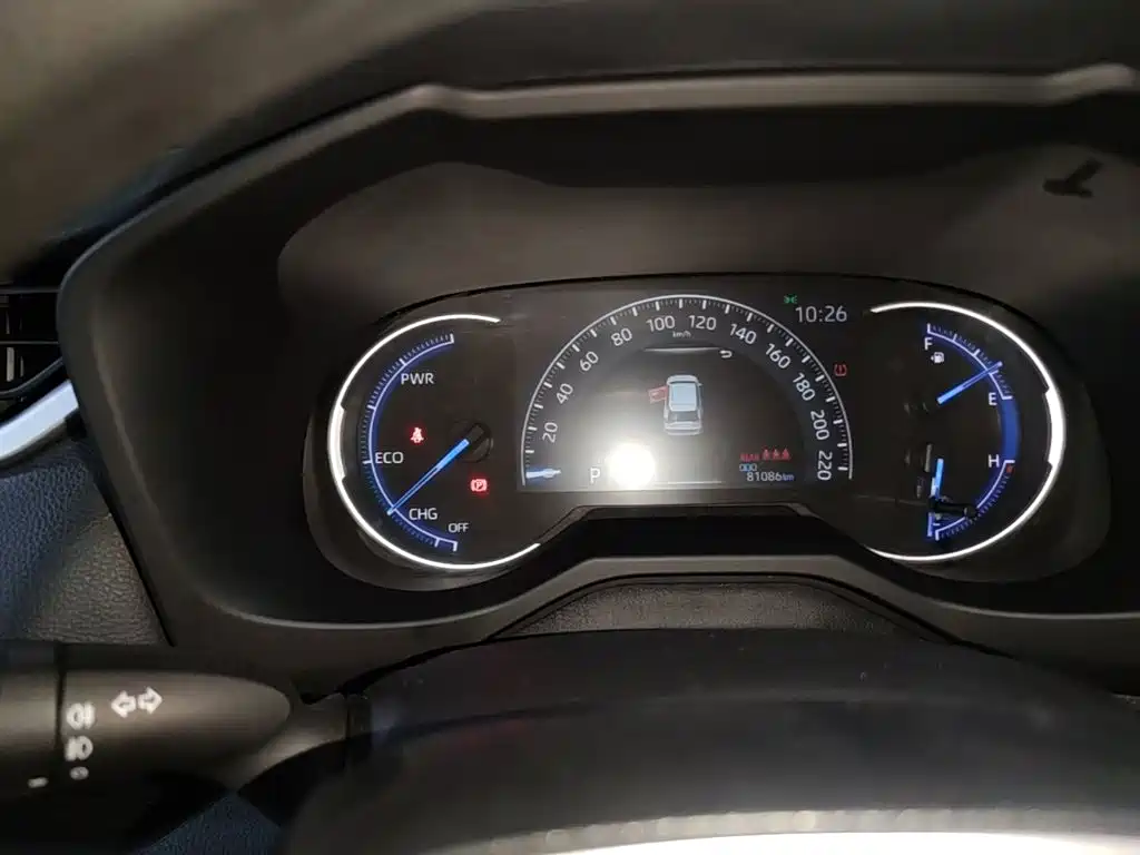 Toyota RAV4 — миниатюра 12