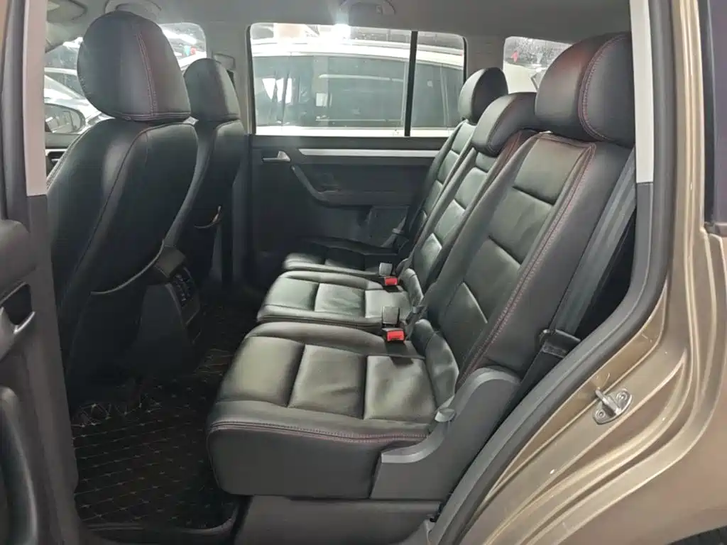 Volkswagen Touran — миниатюра 17
