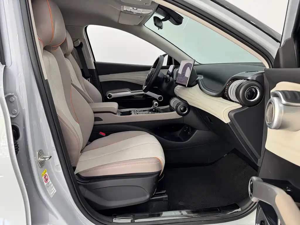BYD Yuan Plus — миниатюра 11