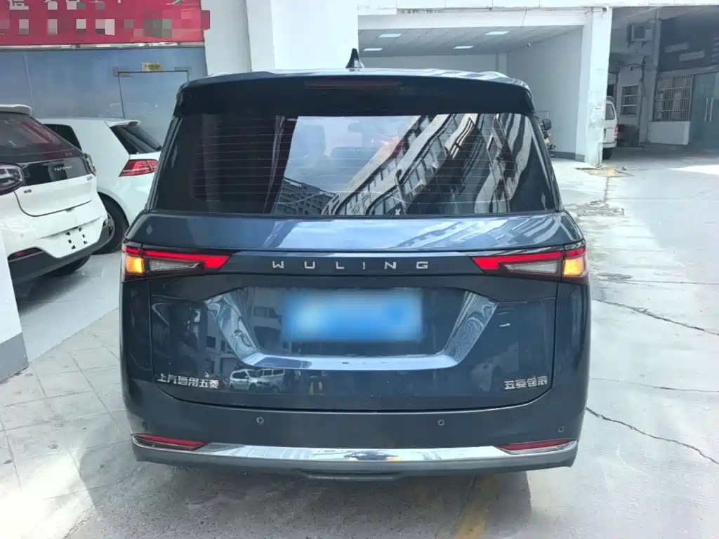 Wuling Jiachen — миниатюра 6