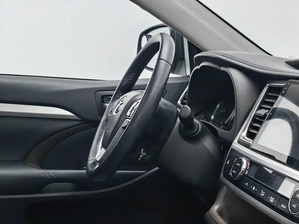 Toyota Highlander — миниатюра 22