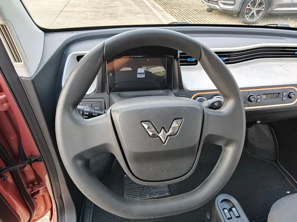 Wuling MINIEV — миниатюра 13