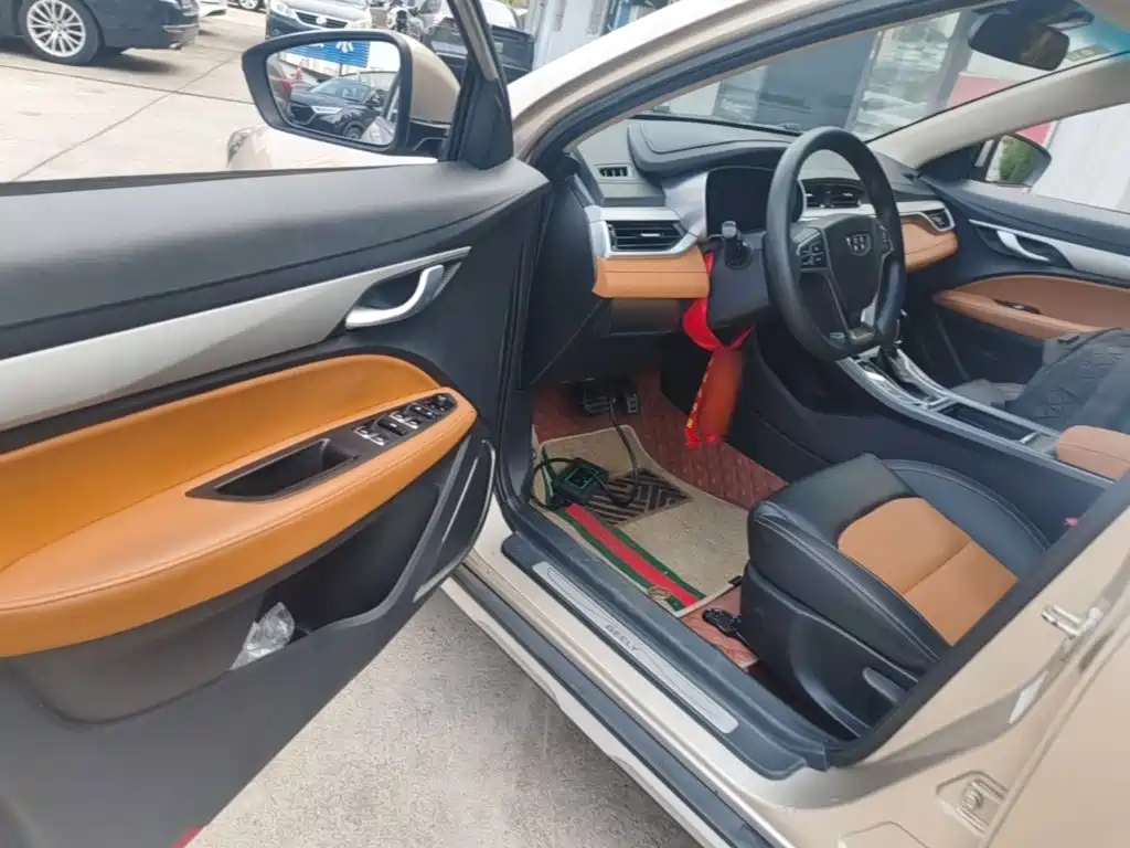 Geely Vision S1 — миниатюра 16