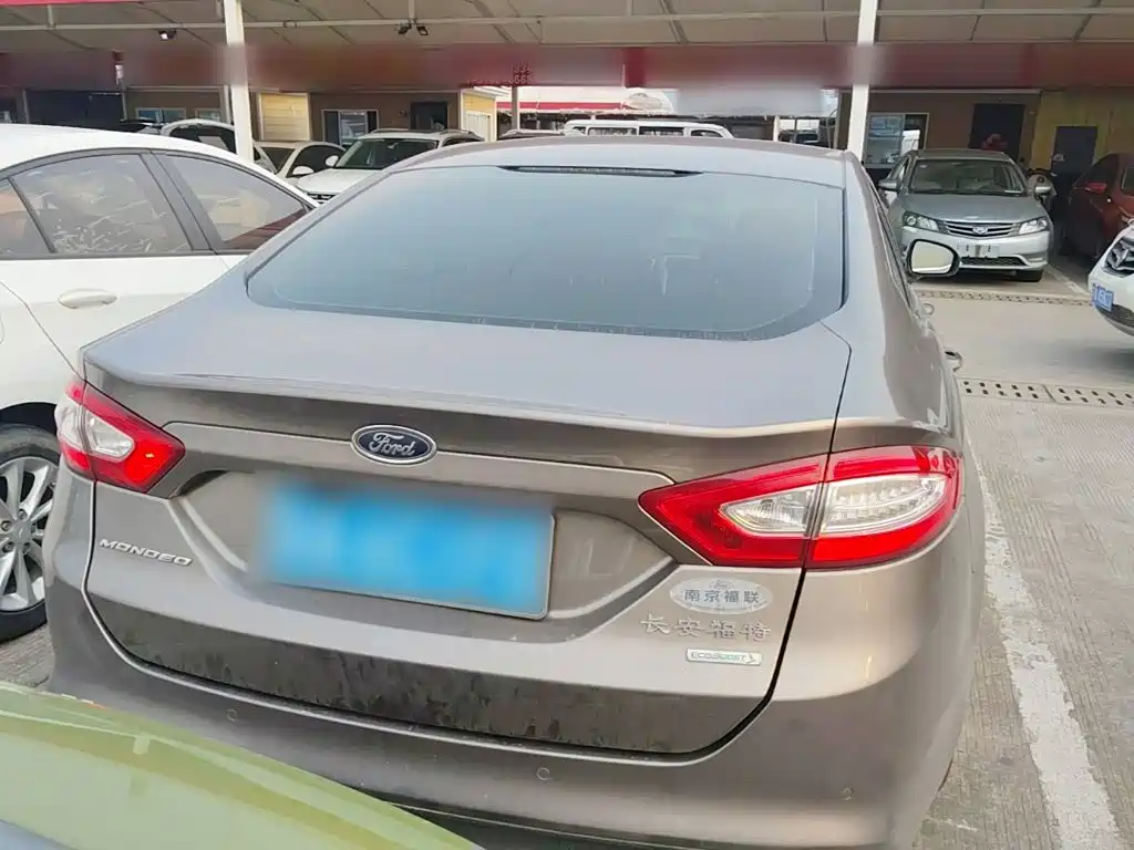 Ford Mondeo — миниатюра 6
