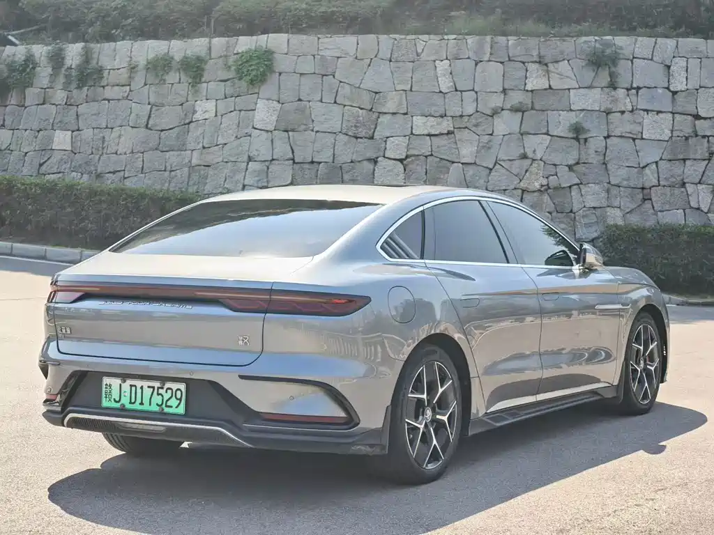 BYD Han — миниатюра 7