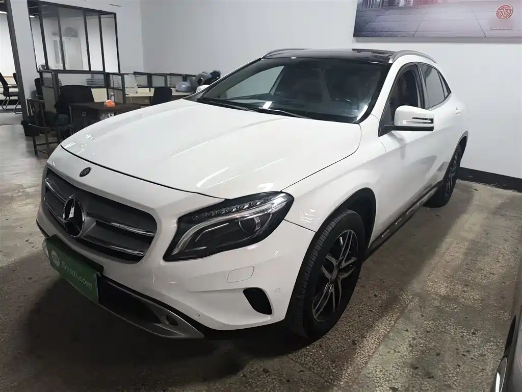 Mercedes-Benz GLA 2016