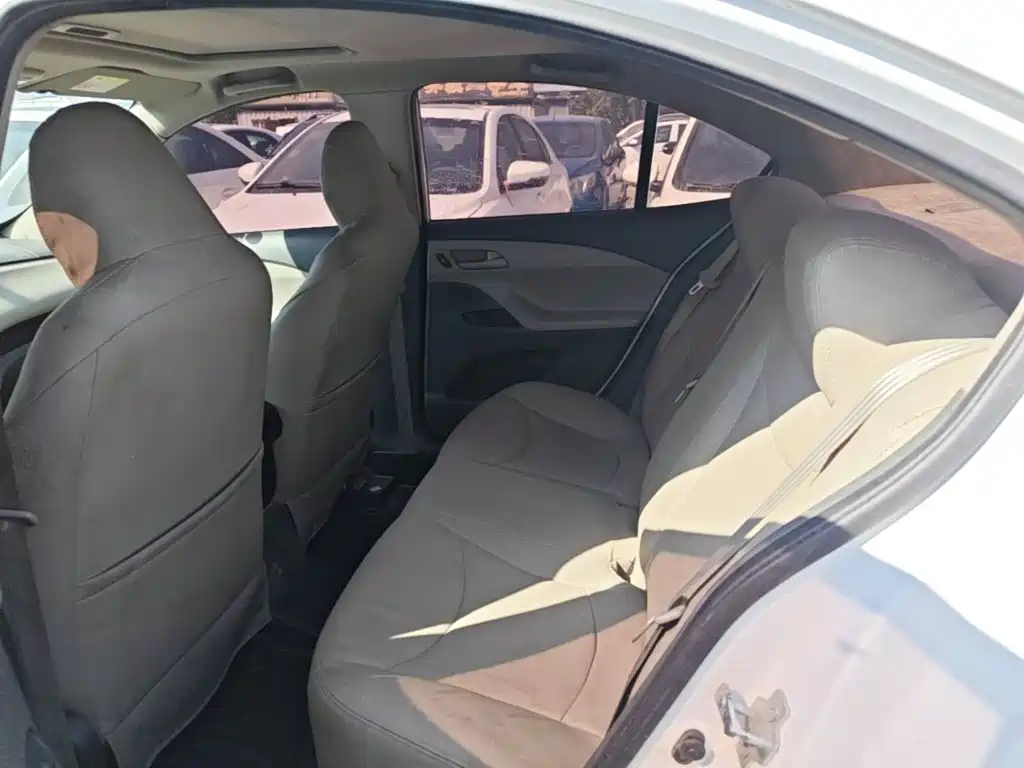 Chevrolet Sail — миниатюра 17