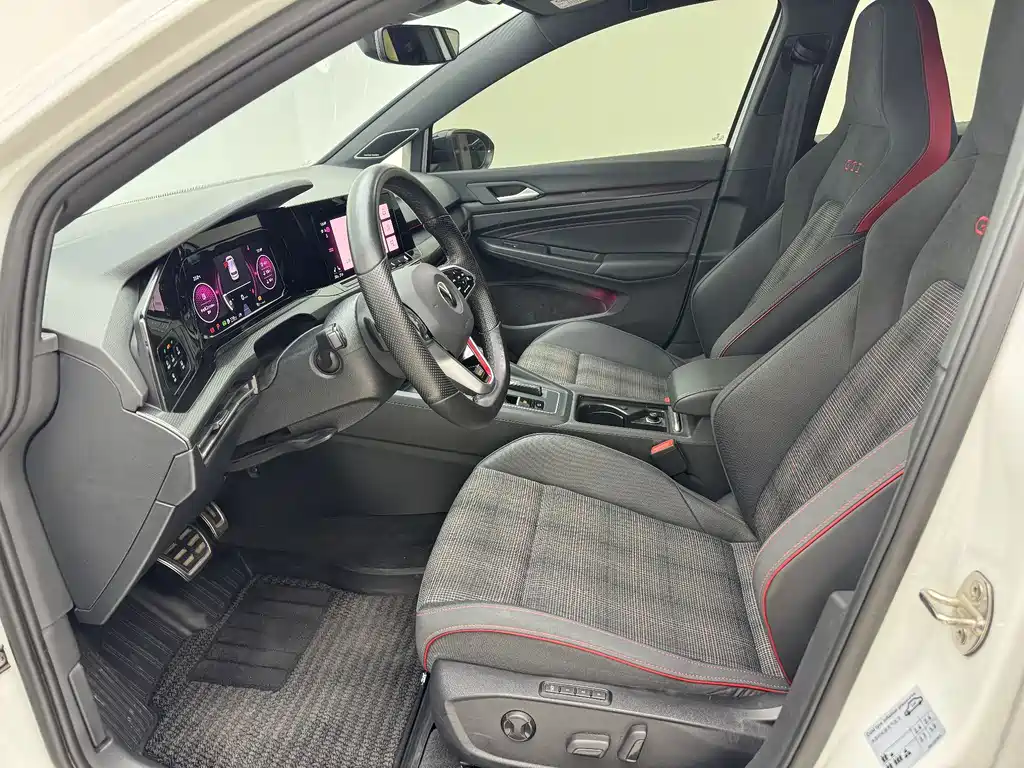 Volkswagen Golf GTI — миниатюра 9