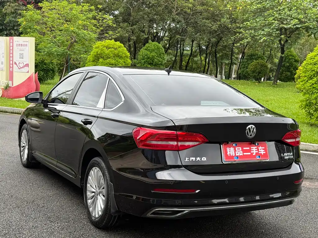 Volkswagen Lavida — миниатюра 5