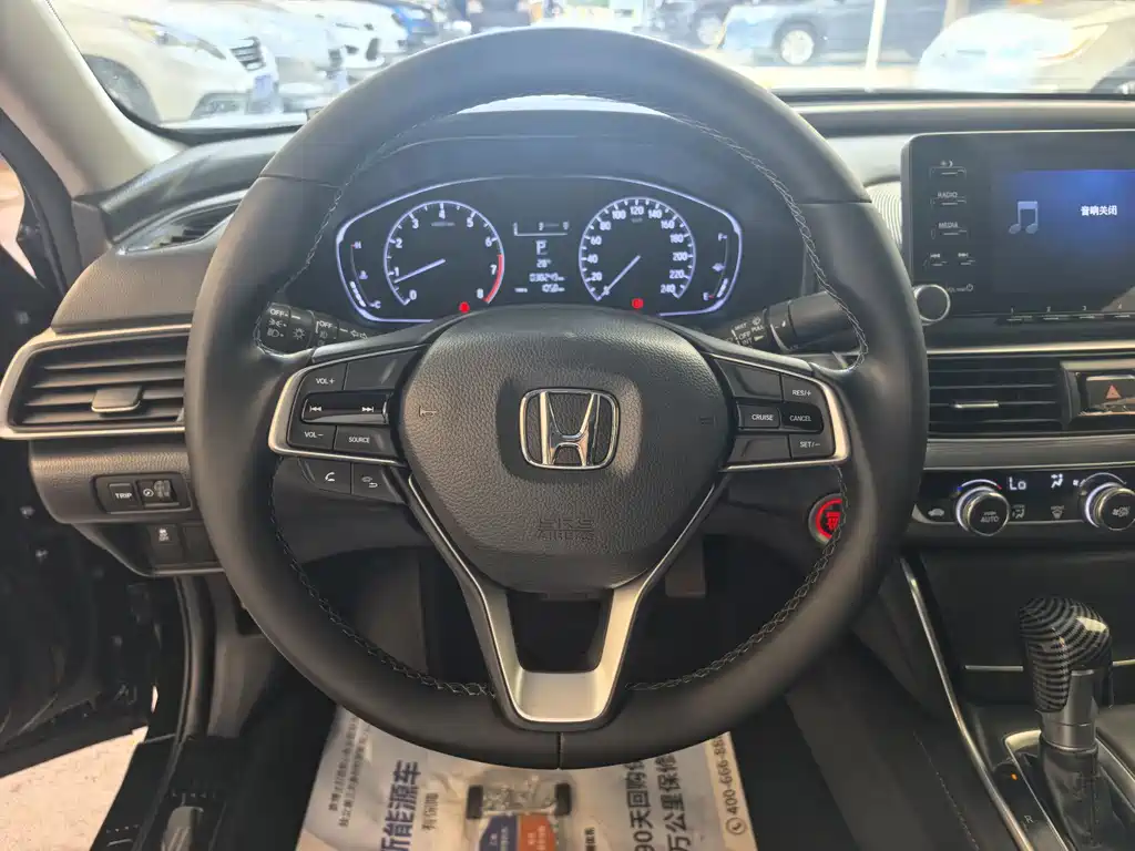 Honda Accord — миниатюра 6